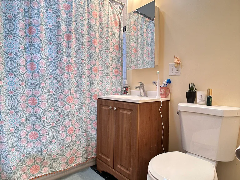 74 Brooks St #1 — Photo 6