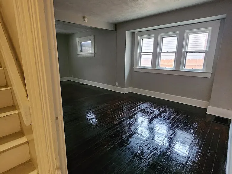316 S Oakland Ave — Photo 7