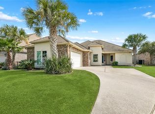 612 Lakeshore Village Dr, Slidell, LA 70461