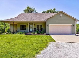 119 5th St, Maxwell, IA 50161