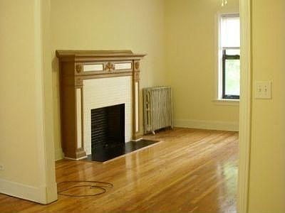 2nd image of 439 W Belmont Ave #16