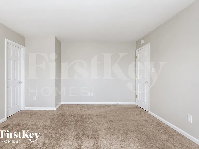 2814 Rothe Ln — Photo 7