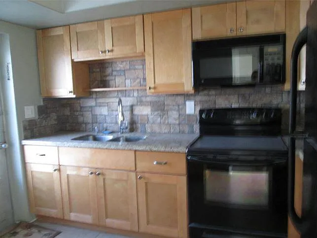 1911 NE 27th Ct #3 — Photo 5