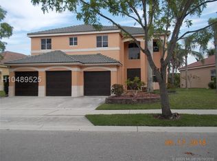 1083 Chenille Cir, Weston, FL 33327