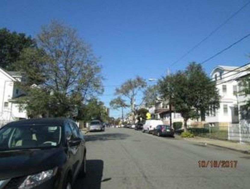 2nd image of 140 Lehigh Ave