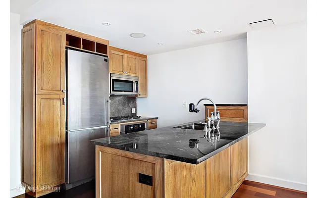 Sold by Douglas Elliman | media 15