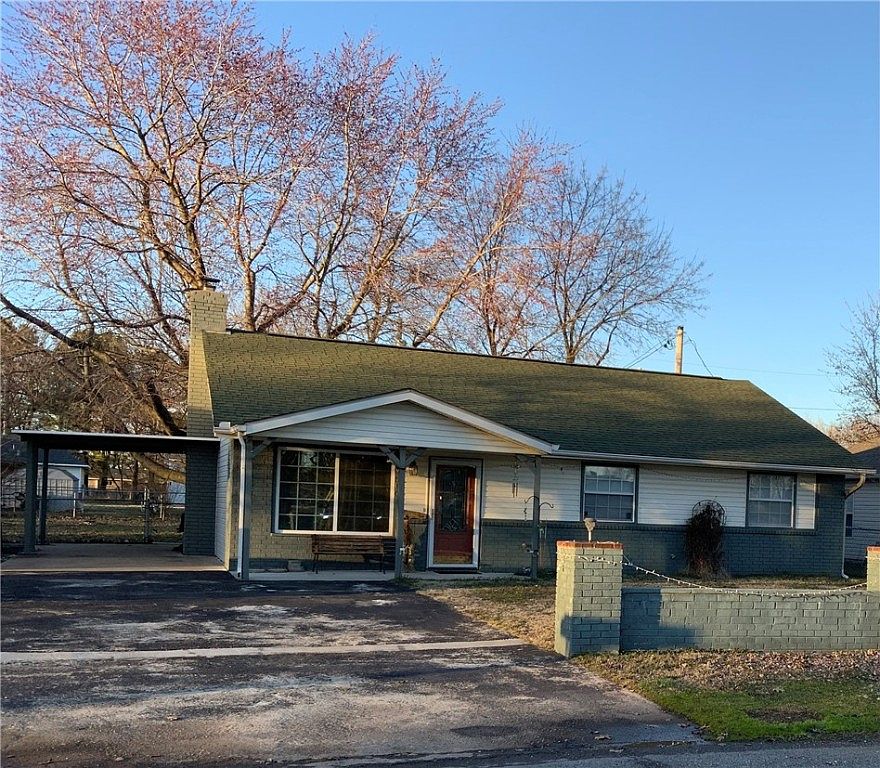 516 Arkansas St, Gentry, AR 72734 Zillow