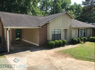 2300 Leslie Brook Dr, Decatur, GA 30035