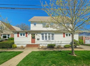 273 Whittier Ave, Floral Park, NY 11001