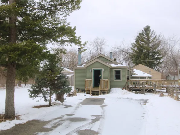 104 Columbine St, Crystal Lake, IL 60014