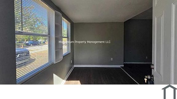 5th image of 8301 N Hillsborough Ln