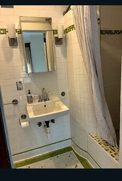 205 W Buffalo St #1 — Photo 10