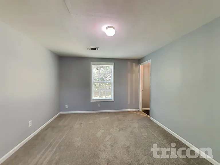 6355 Queensdale Dr — Photo 21