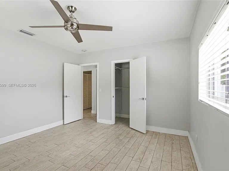 6511 SW 44th St — Photo 20