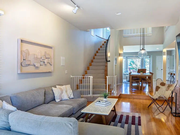 8005 Gonzaga Ave — Photo 9