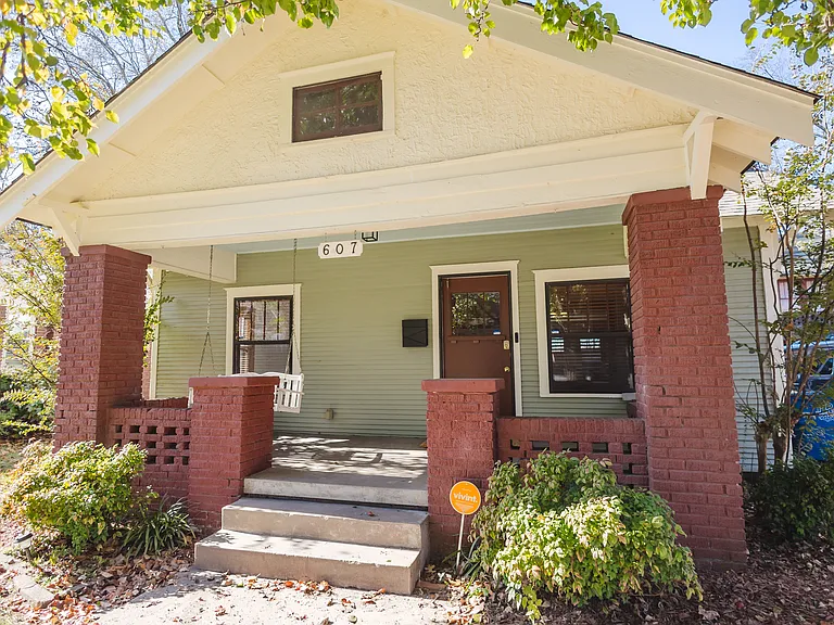 Willow St — Photo 23