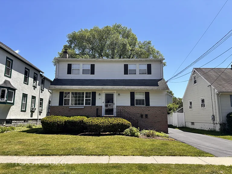 21 Wanamaker Ave #1 — Photo 1