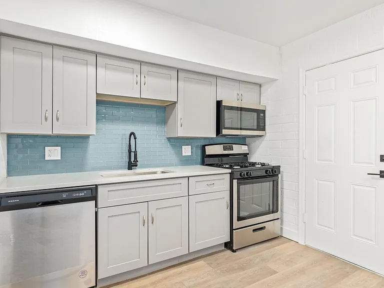 3524 N Miller Rd — Photo 20