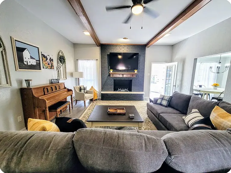 Hillside Dr — Photo 6