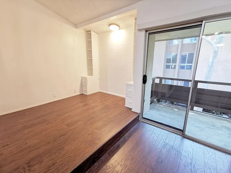 1605 Hotel Cir S #B312 — Photo 6