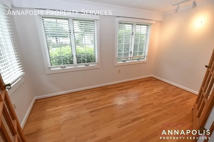 33 Glen Ave — Photo 11