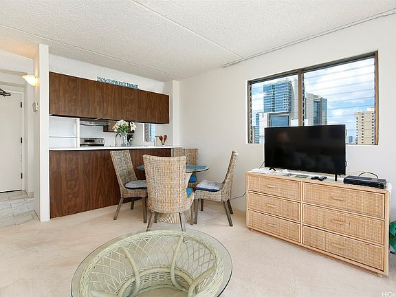 3rd image of 2240 Kuhio Ave APT 1501
