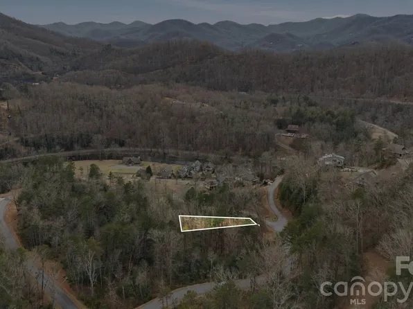 22 River Club Dr, Cullowhee, NC 28723