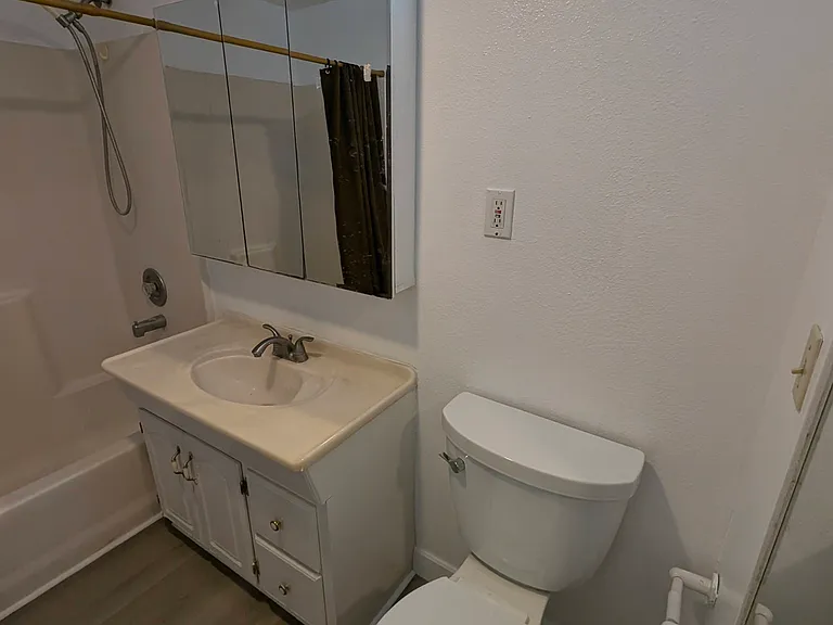 1153 S Sunkist Ave #B — Photo 10
