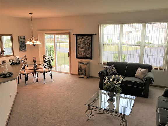 2nd image of 16451 Crescent Lake Dr