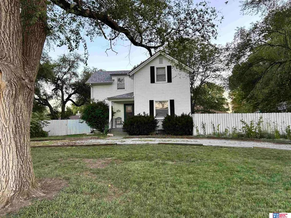 5625 Pioneers Blvd, Lincoln, NE 68516