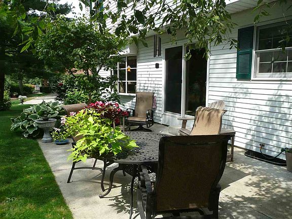 4th image of 50577 Allegheny Ct
