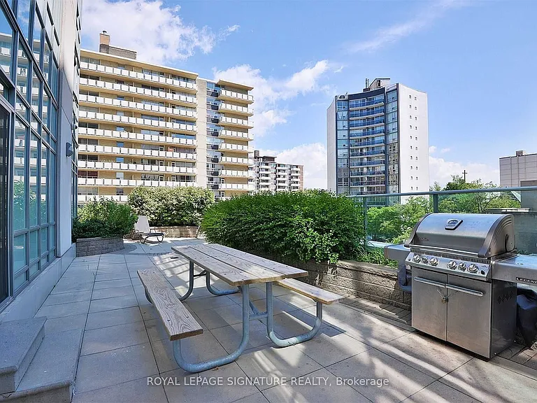 212 Eglinton Ave E #1411 — Photo 28