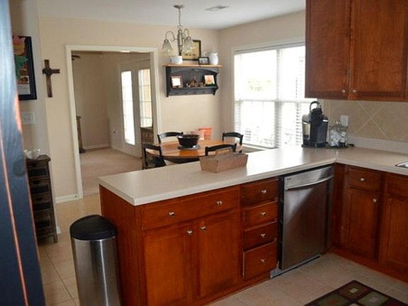 Kitchen & Breakfast Nook