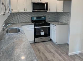 3 Willoughby Ct, Toms River, NJ 08757