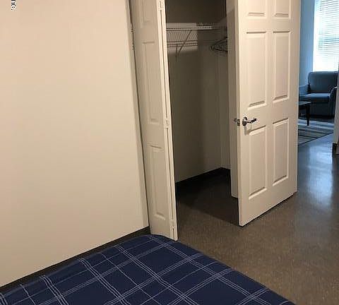 5th image of 605 W Beaver St #213