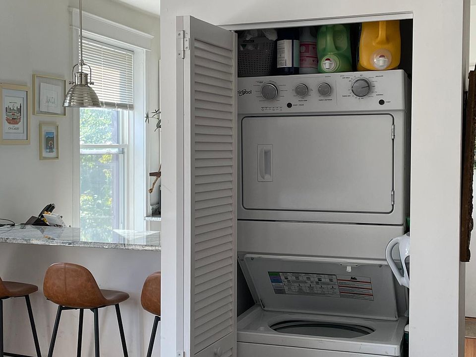 1st image of 1035 W Barry Ave #3