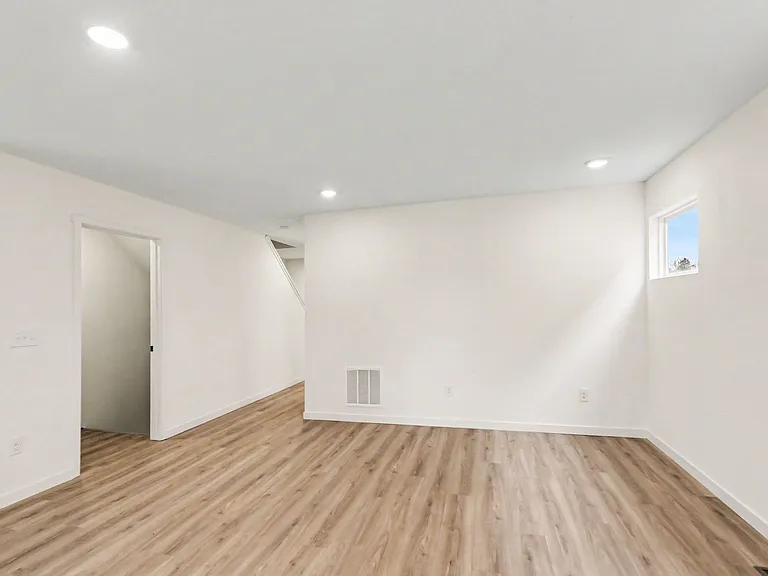 6126 Aurelius Rd — Photo 21