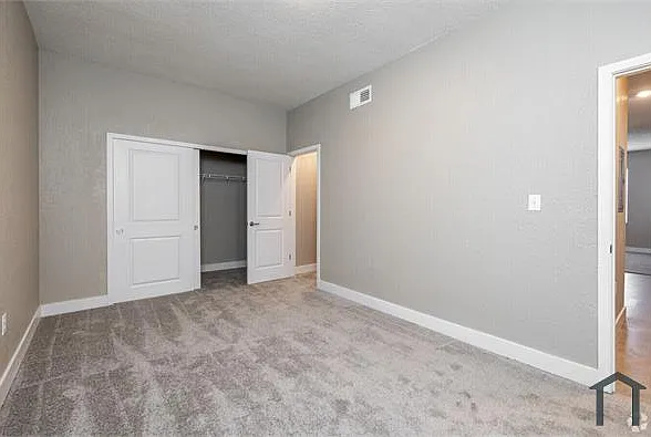 1000 Paseo Blvd — Photo 11