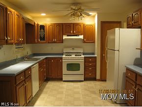 4th image of 252 Greenwood Dr