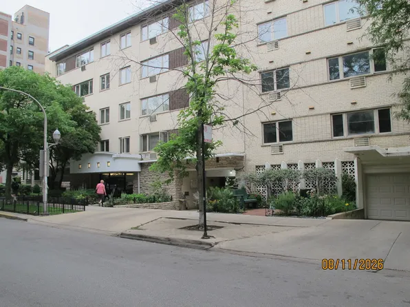 426 W Barry Ave APT 409, Chicago, IL 60657