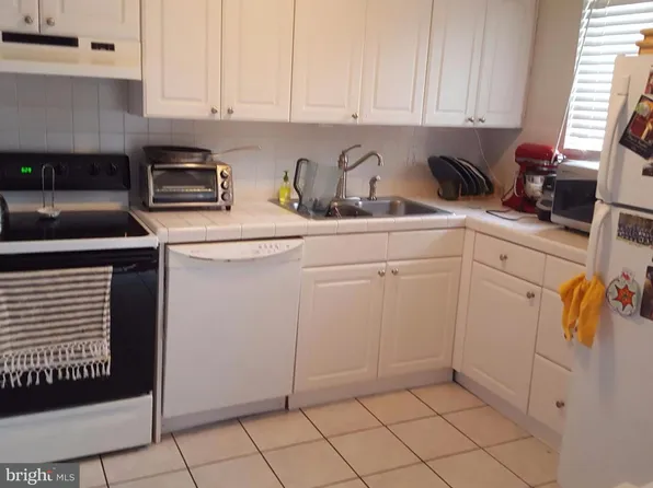 2162 Gunsmith Ter, Woodbridge, VA 22191