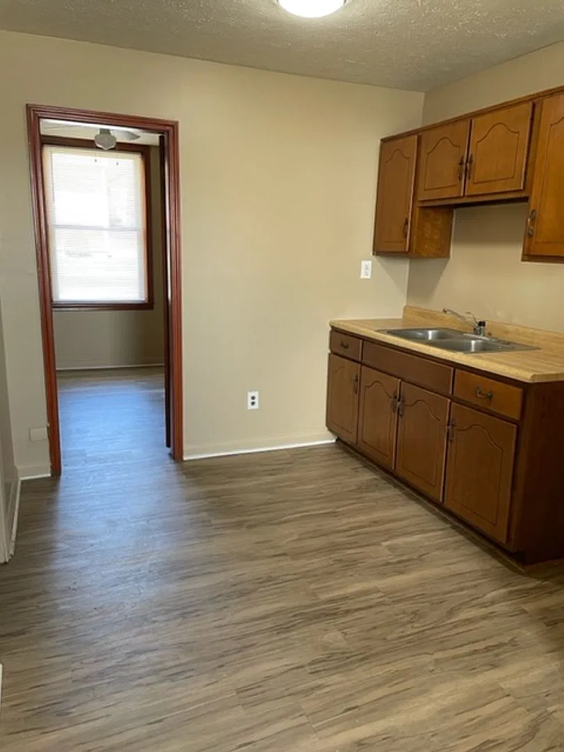 413 S Main Street — Photo 4
