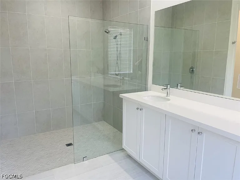 4771 Frattina St W — Photo 34