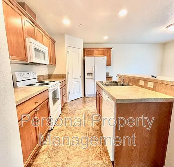 3371 NW 47th Dr — Photo 8