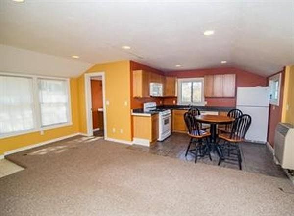 2nd image of 4 Pinehurst Ave #2