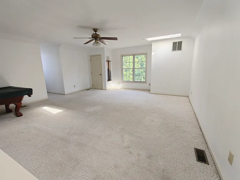 366 Bristol Cir — Photo 28