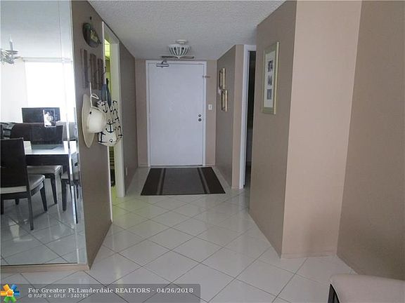 4th image of 4020 Galt Ocean Dr APT 1010