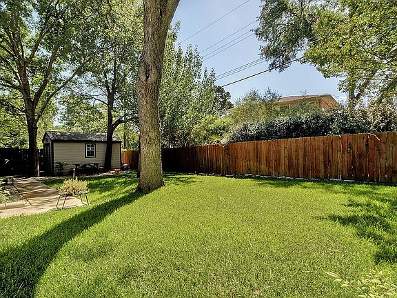 4th image of 3603 Fleetwood Dr