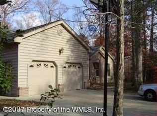 99 Oxford Rd, Williamsburg, VA 23185