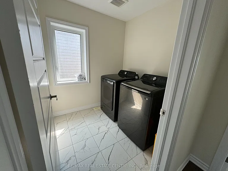 89 Blacksmith Dr — Photo 29